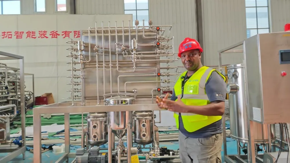 কেনিয়ান পার্টনার ইন-ডেপ্থ ইকুইপমেন্ট পর্যালোচনার জন্য ইনটপ মেশিনারিতে ফিরে আসে